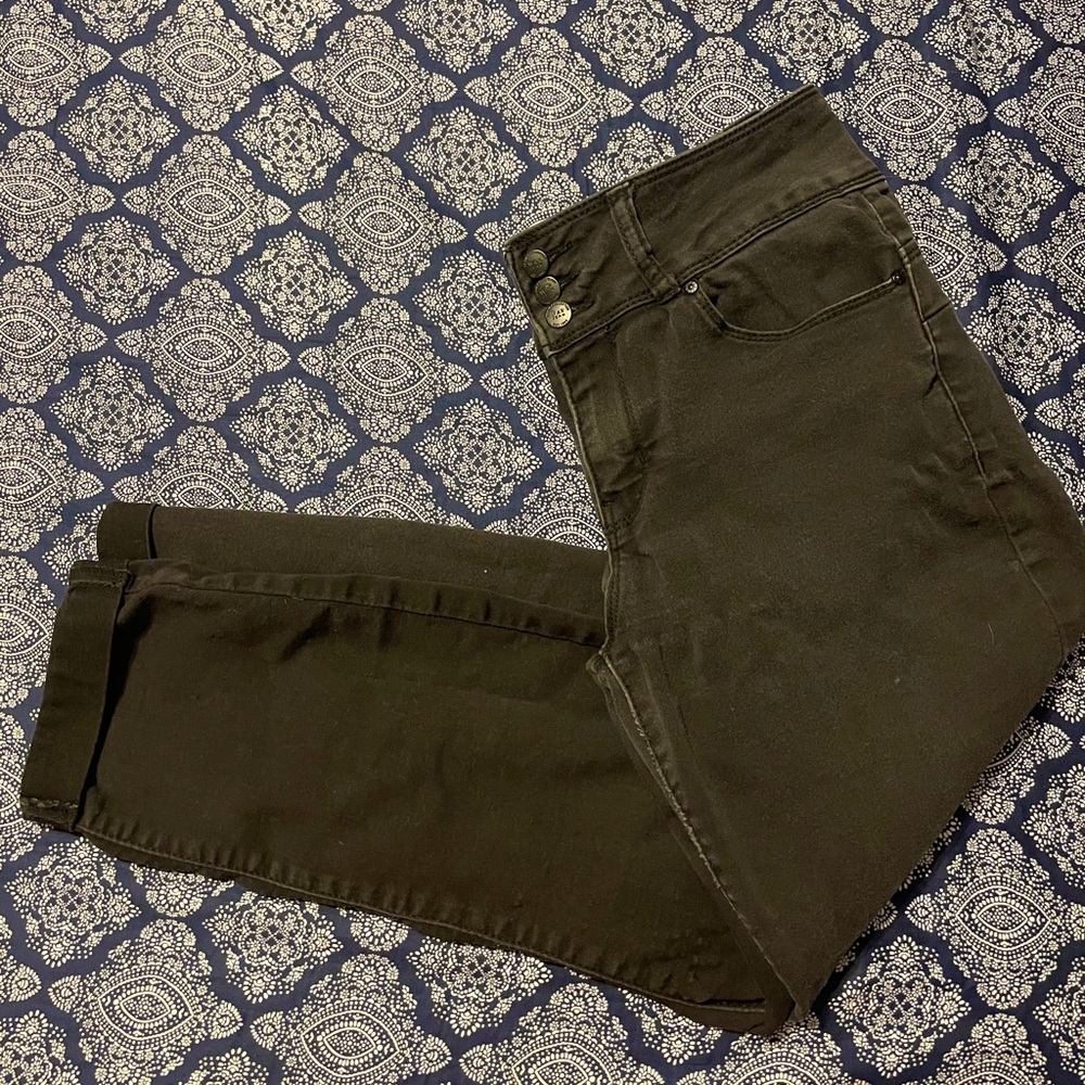 Butt shaping jeans